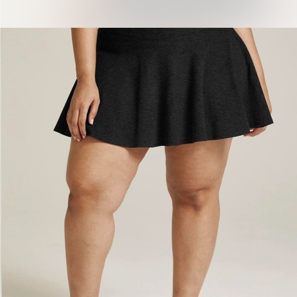 Beyond Yoga Blue Women's Skort with pockets - Picture 6 of 8